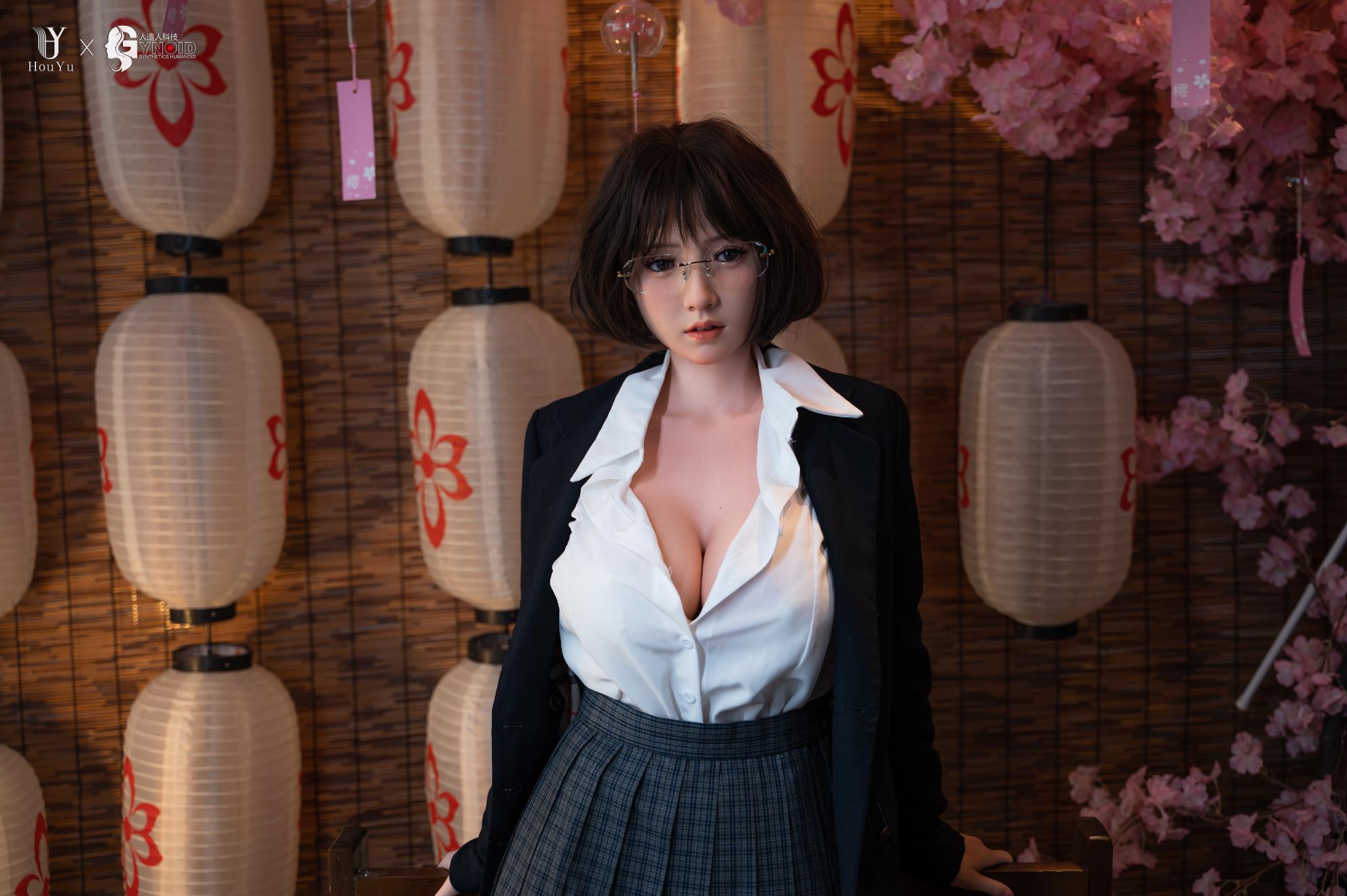 Sex doll ELLE (Houyu Doll 150cm F-cup silicone)