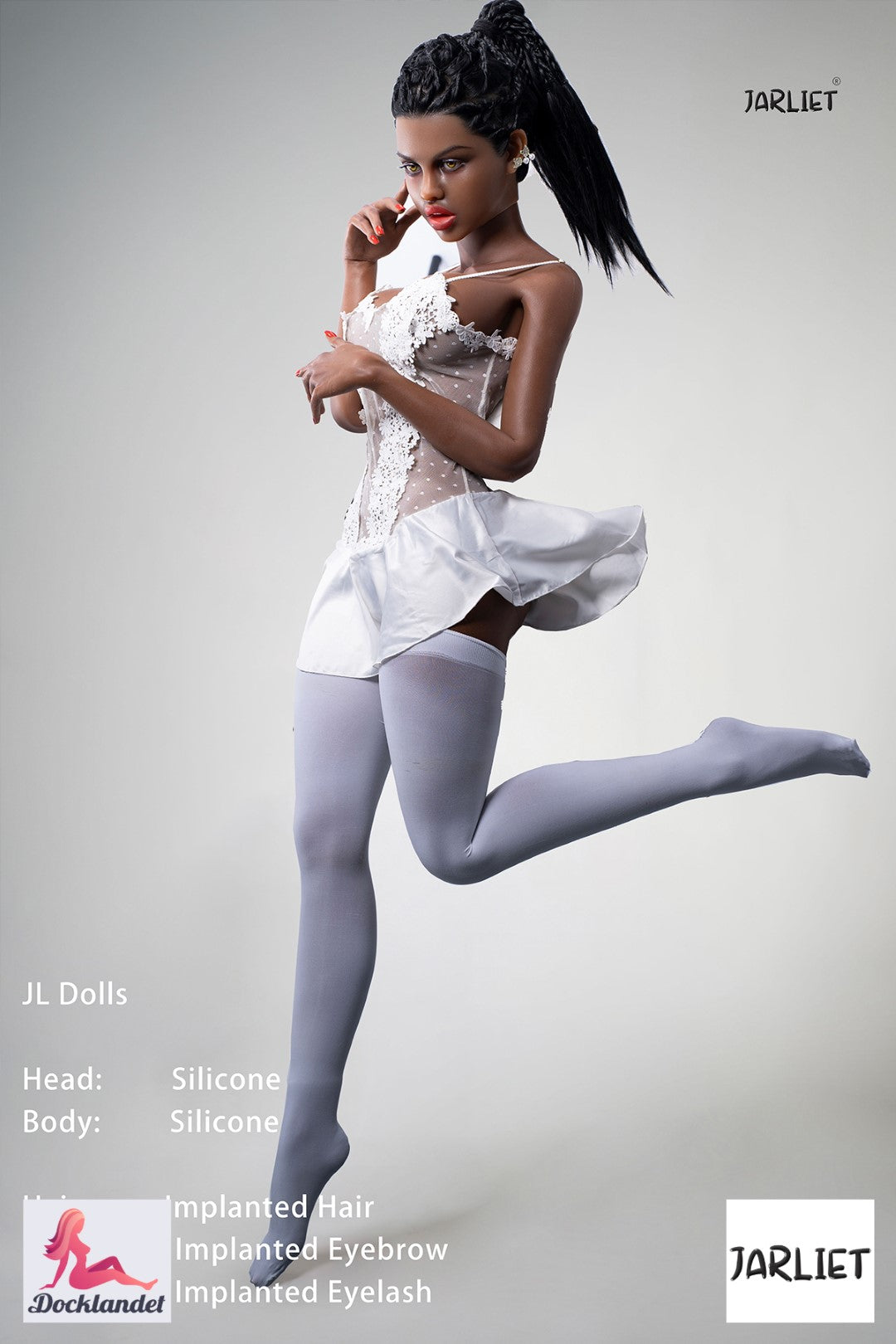 Närbild på Besty Jarliet silikon docka – detaljerat ansikte och verklighetstrogen hudstruktur.