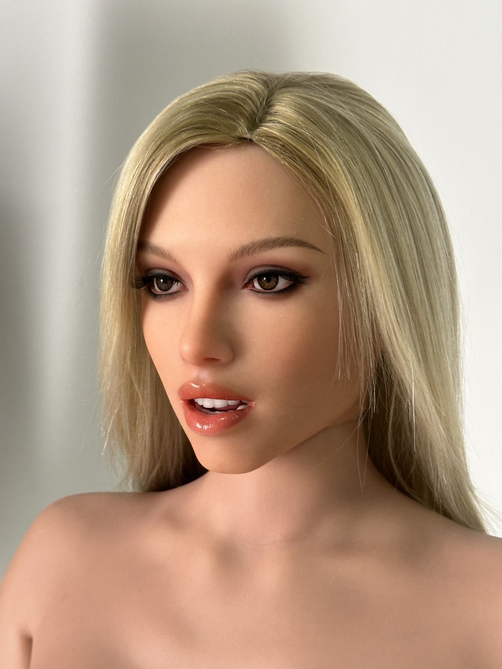 Lily Sex doll (Zelex 170cm C-cup GE146-1 silicone)