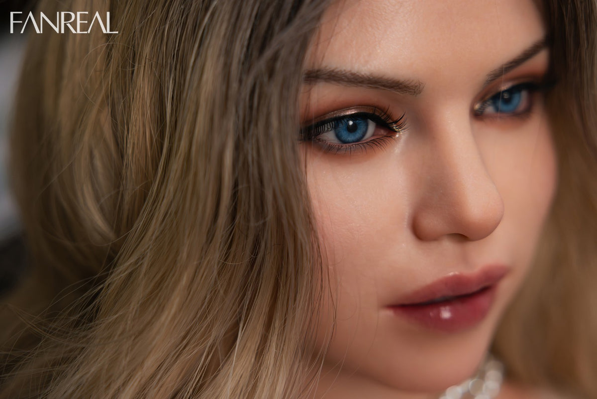 Carlee Torso Sex doll (FanReal Doll 95cm G-cup silicone)