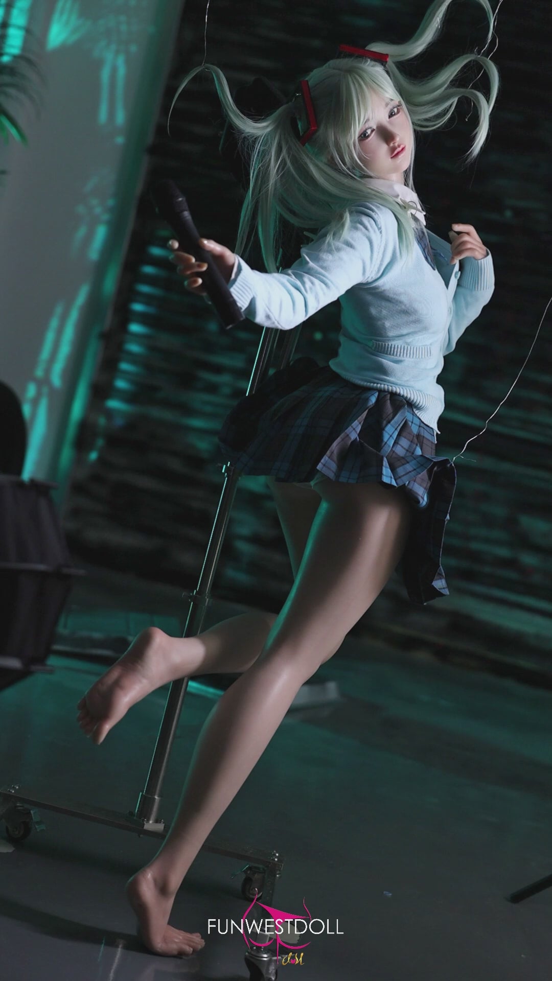 Hatsune Miko Sex doll (FunWest Doll 159cm A-cup #041S silicone)