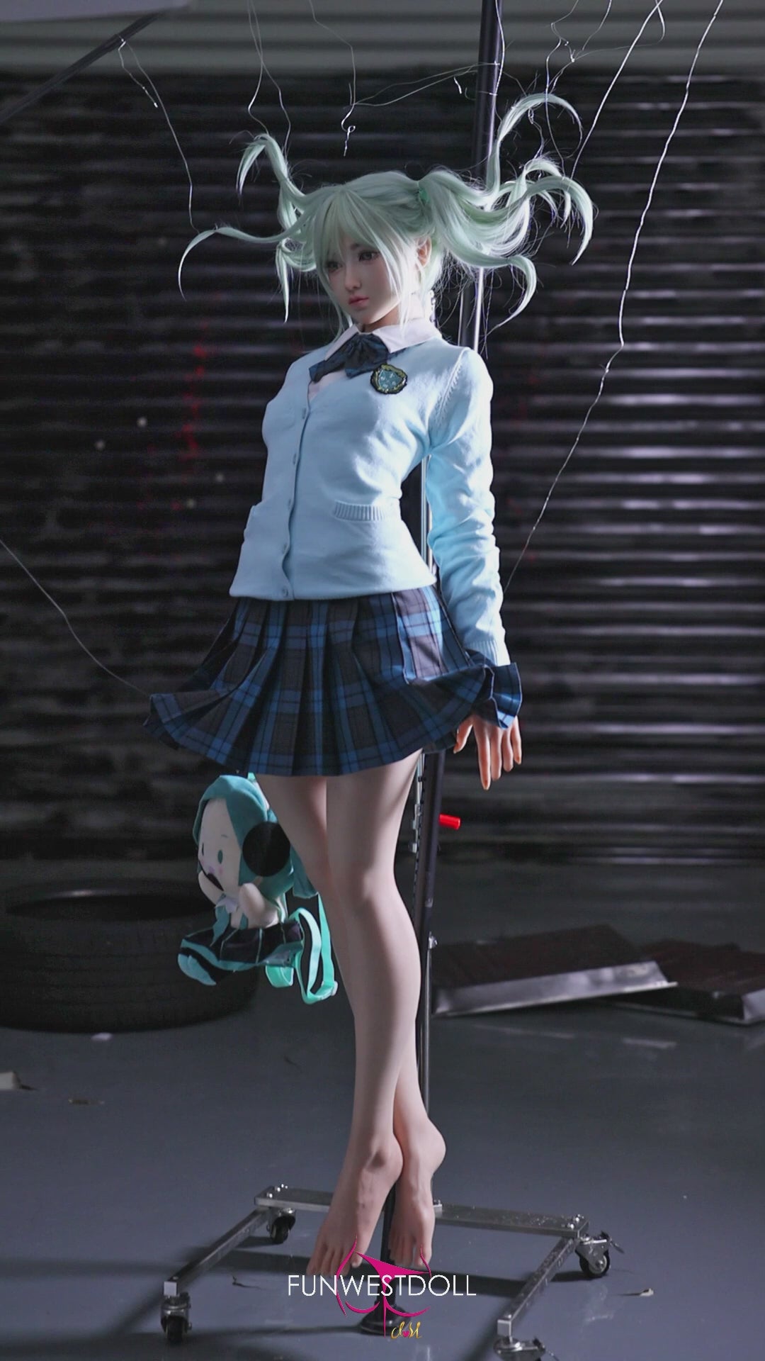 Hatsune Miko Sex doll (FunWest Doll 159cm A-cup #041S silicone)