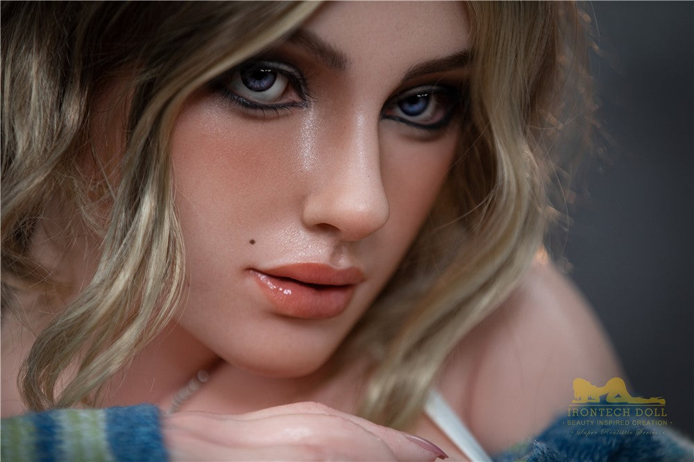 Lotta Sex doll (Irontech Doll 152cm A-cup S17 silicone)